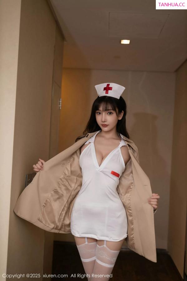 陆萱萱  [XiuRen]高清写真图 2025.05.08 No.10252 陆萱萱 白色丝袜第2张图片